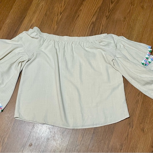 Andree by Unit Cream Cotton Linen Off-the-Shoulder Blouse, multicolored Fringe - Picture 5 of 7